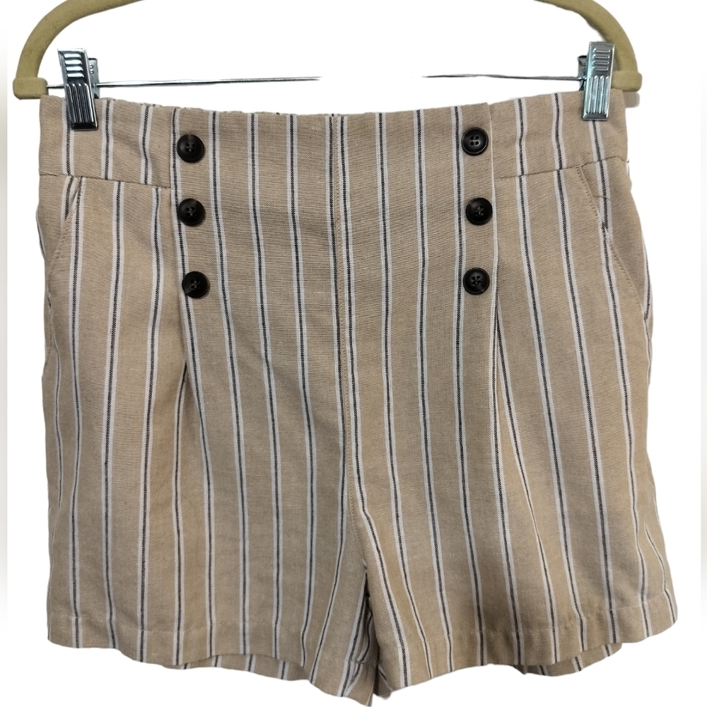 2224) CISONO Linen Collection Khaki-Tan Stripe High Waist Button Short Size XL